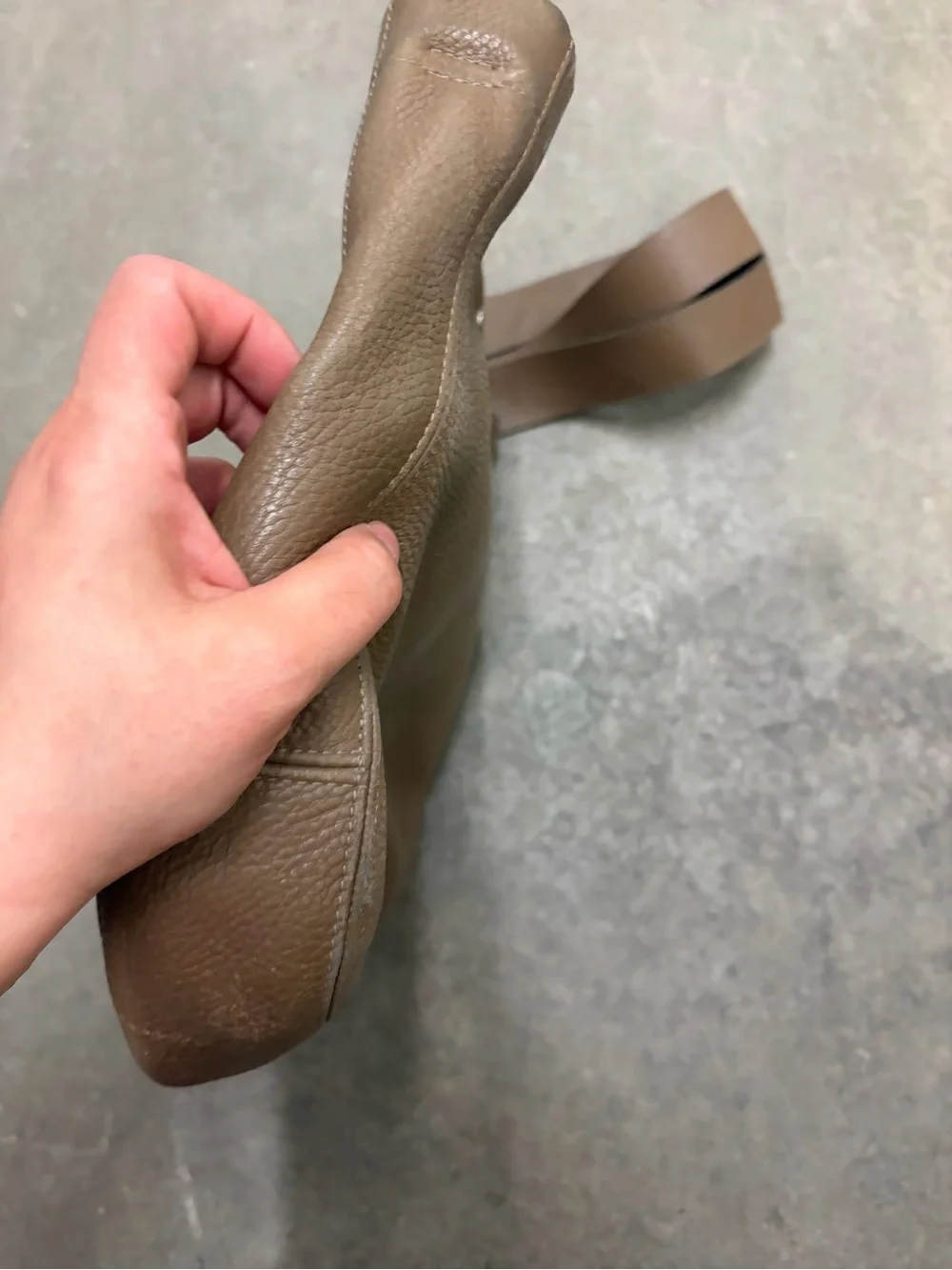 RUDSAK Taupe/Brown Pebbled Leather Shoulder Bag crossbody - Picture 6 of 9